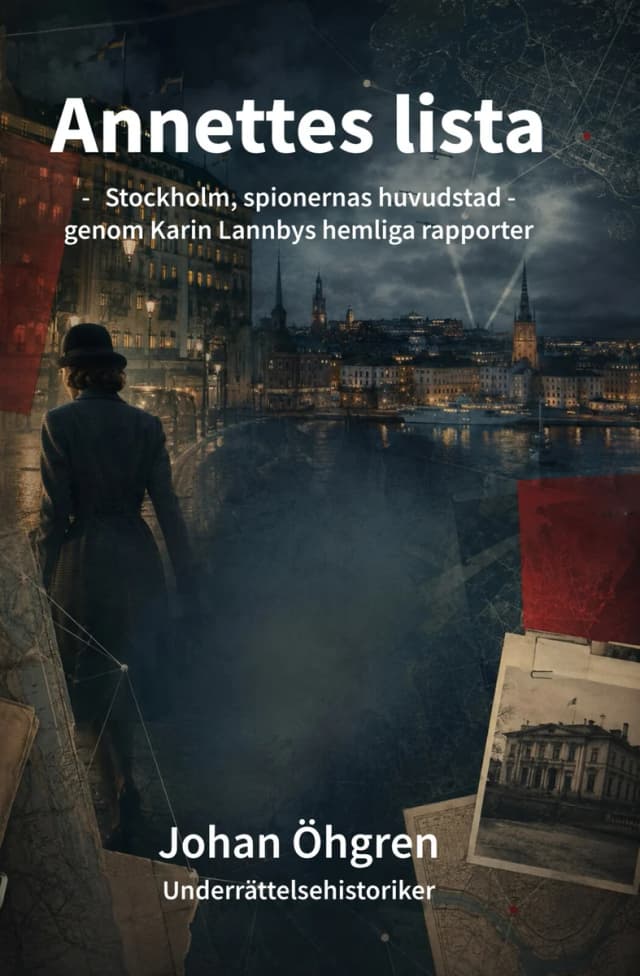 Bokomslag med mörkt nattmotiv: en kvinna i kappa och hatt går bortvänd längs en kaj mot en upplyst stadssiluett. Strålkastarljus och flygplanssiluetter syns över vattnet. Över bilden ligger kartutsnitt, fotografier och ett nät av tunna linjer med noder och röda kartnålar.